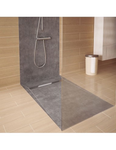 Voorbeeld van afgewerkte natte ruimte met hier beschikbare tray - scherm parallel aan de muur