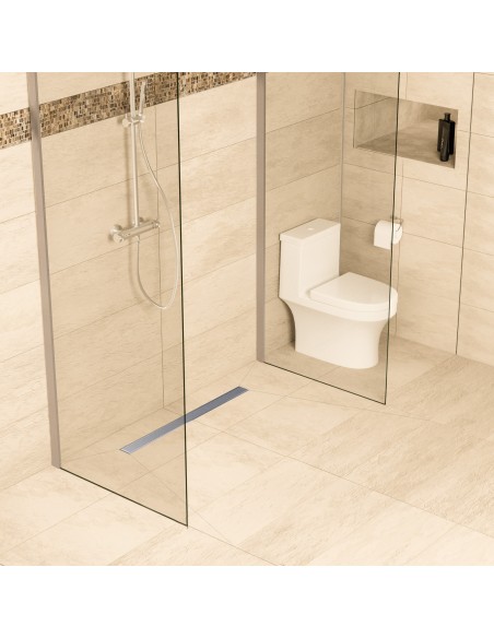 Open Douche Met Beige Tegels En Zilveren Gladde Roestvrijstalen Afdekking